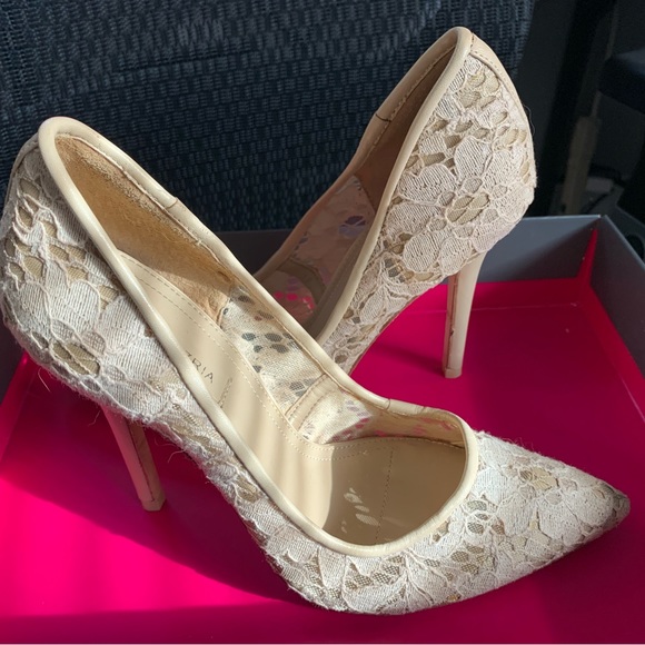 BCBG nude beige lace pumps